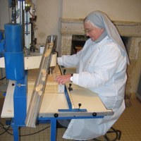 Réseau de distribution des hosties à l'intention des paroisses