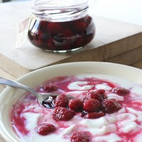 Bocaux de fruits aromatisés à l'alcool