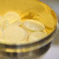 Réseau de distribution des hosties à l'intention des paroisses