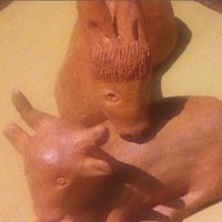 Statuettes en terre cuite