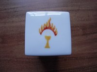 Croix et objets de piété en porcelaine peinte à la main