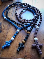 Chapelets, dizainiers, bracelets