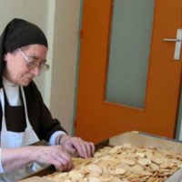 Réseau de distribution des hosties à l'intention des paroisses