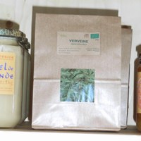 Plantes séchées en sachets