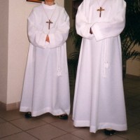 Location aubes de communion.